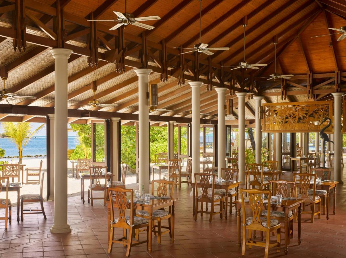 Royal Island Resort Maldives Dharavandhoo Zewnętrze zdjęcie The interior of the restaurant