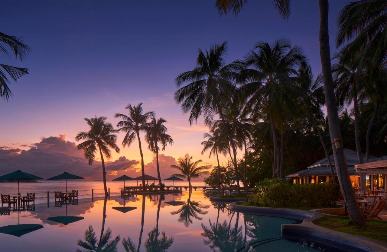 Royal Island Resort Maldives Dharavandhoo Zewnętrze zdjęcie Sunset at the Four Seasons Resort