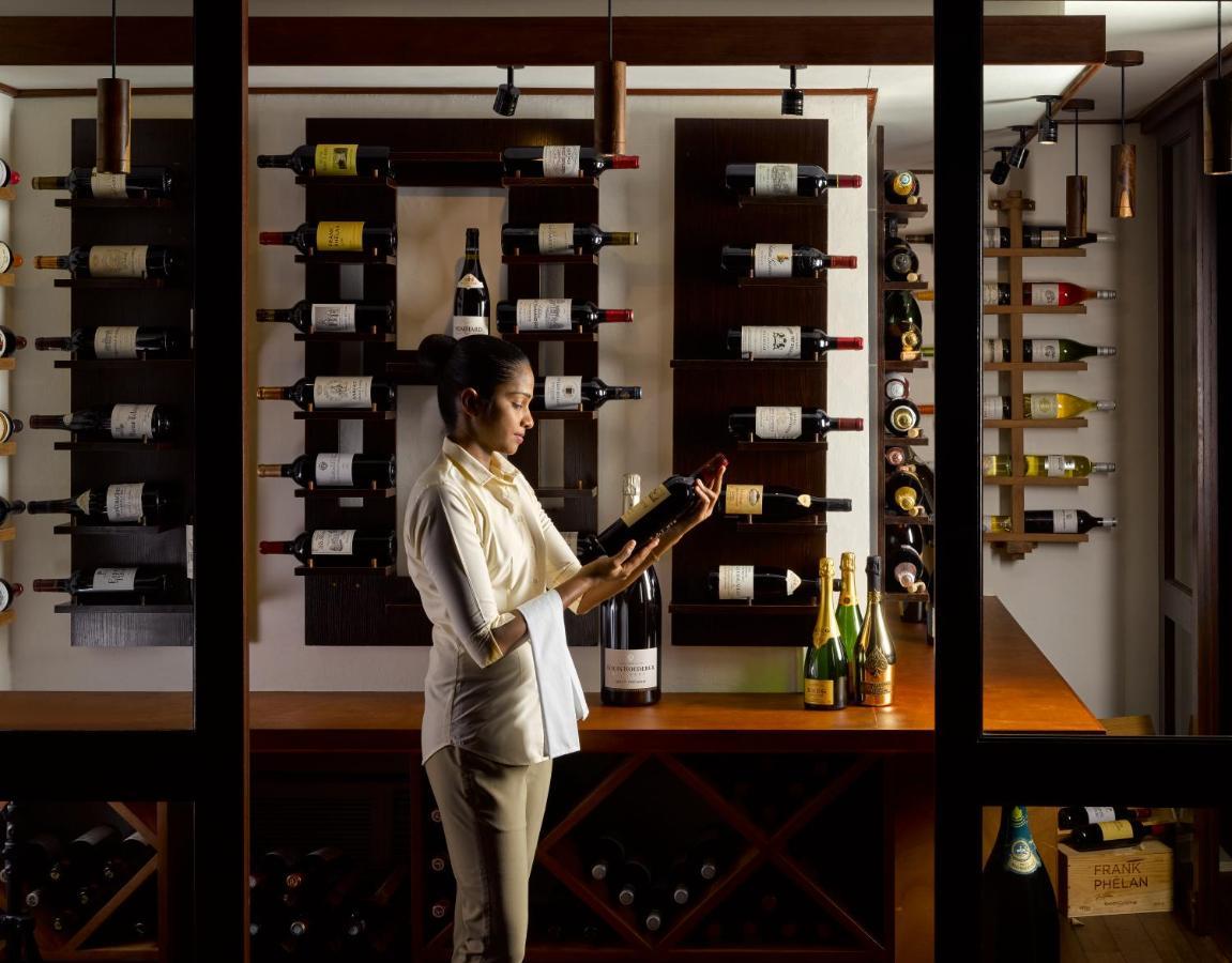 Royal Island Resort Maldives Dharavandhoo Zewnętrze zdjęcie Wine Shop