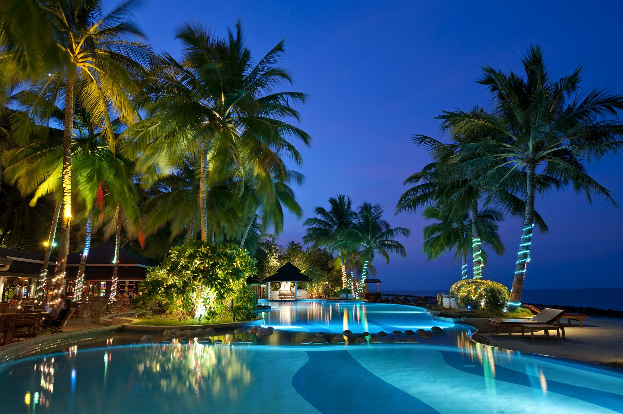 Royal Island Resort Maldives Dharavandhoo Zewnętrze zdjęcie The pool at the resort